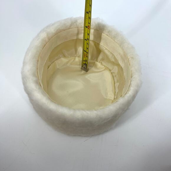 Vintage Cream Faux Fur Fascinator Pillbox Hat Lined One Size - Picture 6 of 7